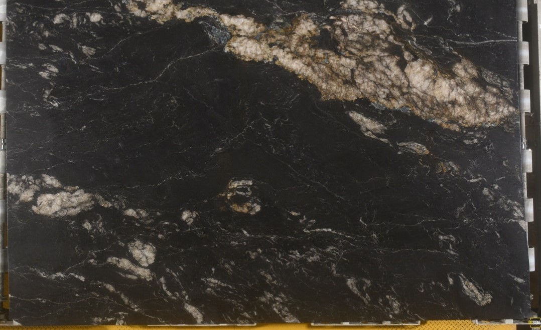 BLACK COSMIC GRANITE POLISHED SLABS (AC54128)