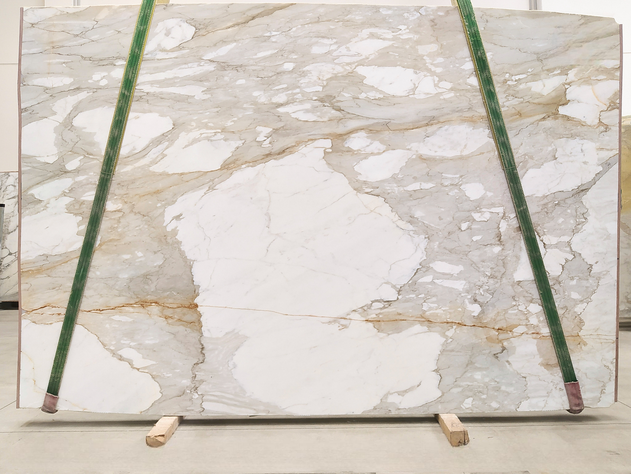 CALACATTA MACCHIA VECCHIA MARBLE SLABS (AC954)