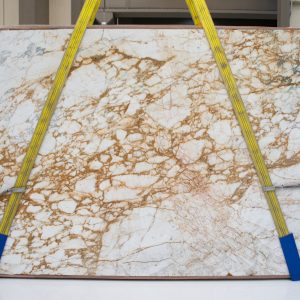 CALACATTA VAGLI GOLD MARBLE HONED SLABS (AC137101)
