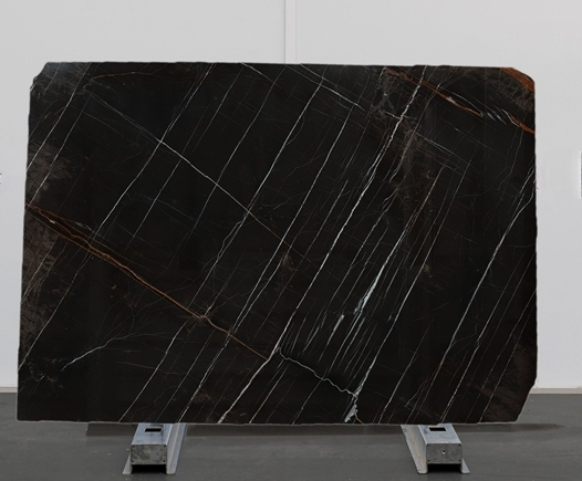 SAHARA NOIR MARBLE POLISHED SLABS (AC058524)