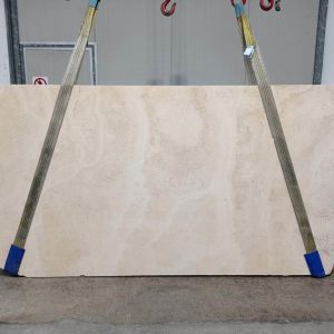 TRAVERTINE CLASSICO "CROSS CUT" SLABS (AC2161)