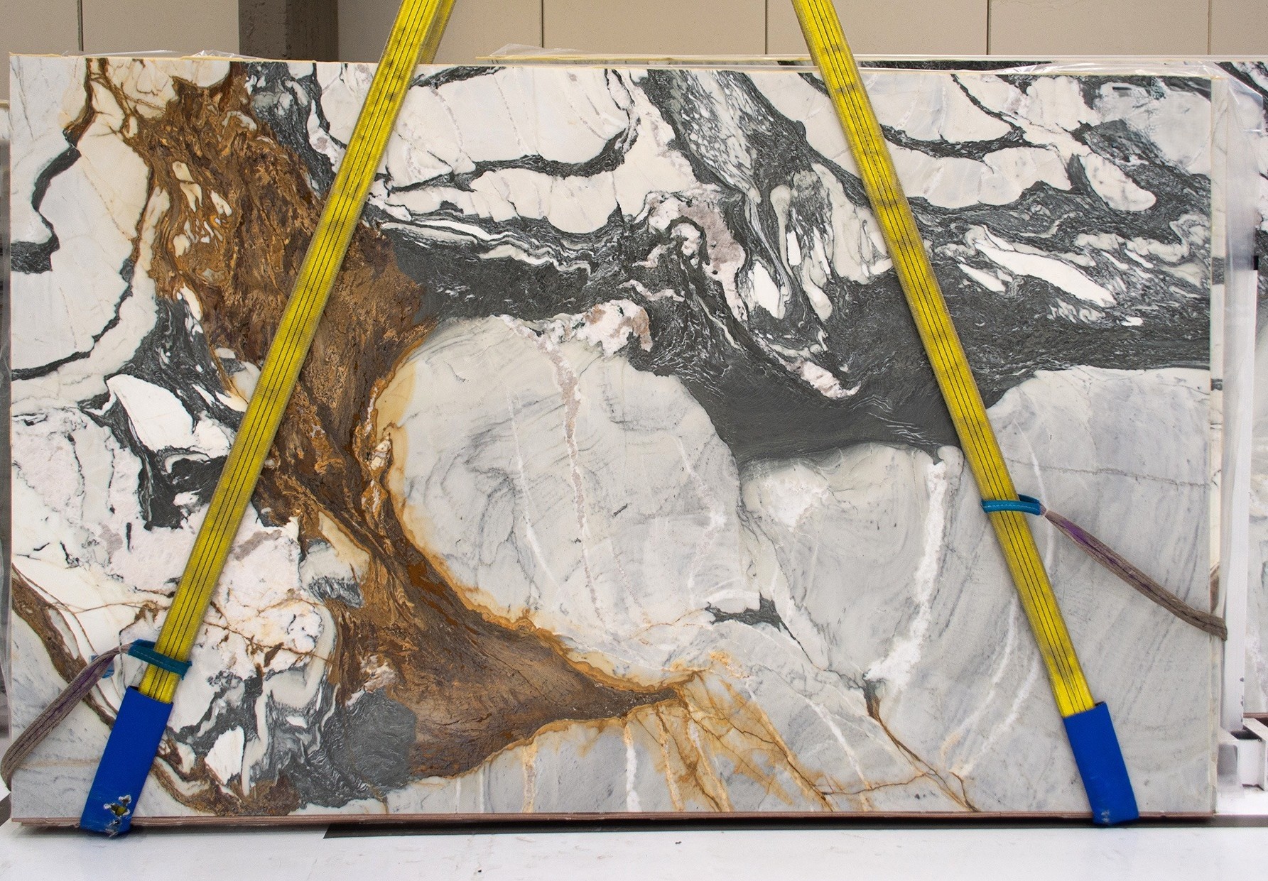 CALACATTA PICASSO MARBLE HONED SLABS (AC13952)