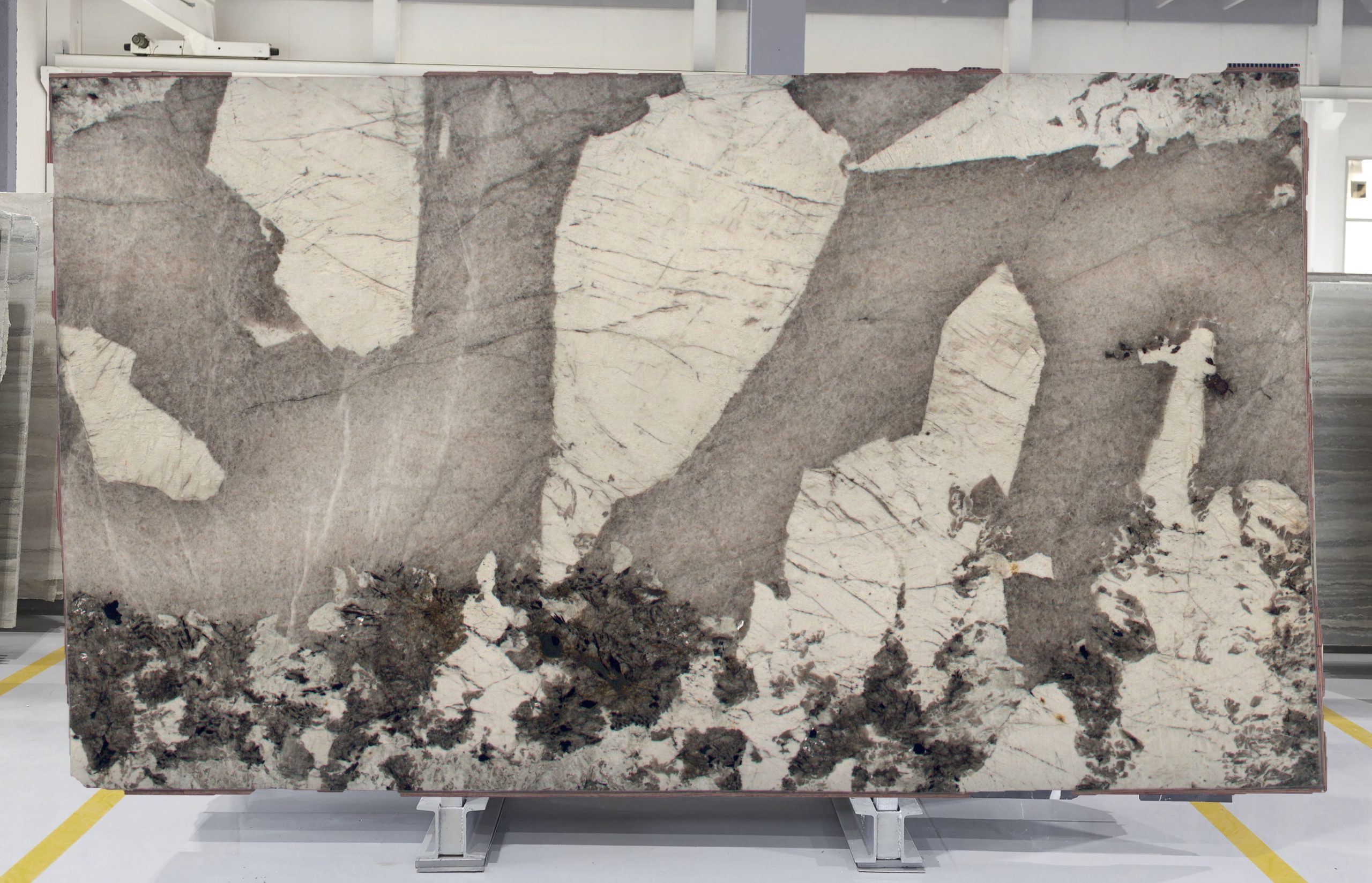 PATAGONIA GRANITE POLISHED SLABS (AC12483)